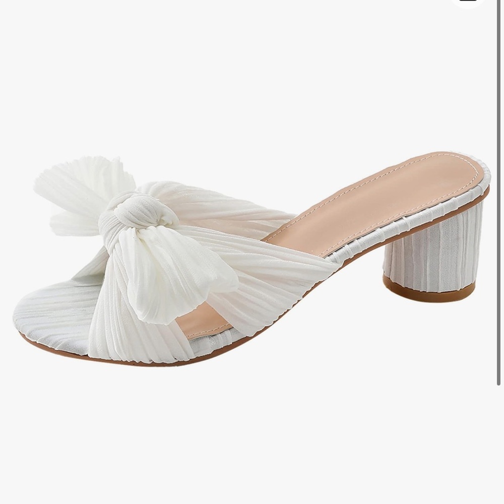 White bow heels